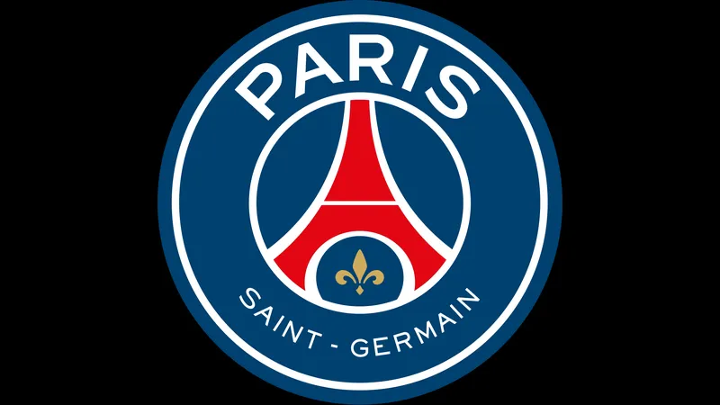 Cầu thủ PSG và Marseille đối diện trên sân cỏ Cầu thủ PSG và Marseille đối diện trên sân cỏ